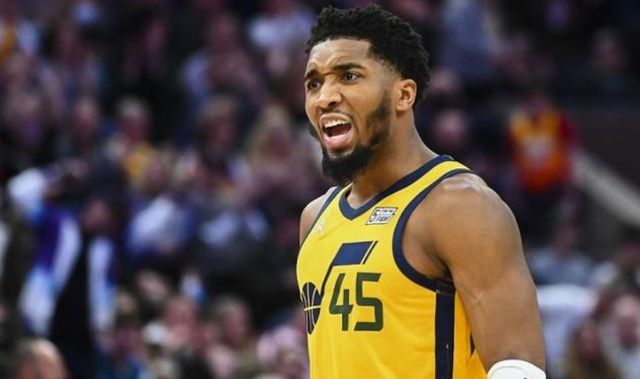 手曾与哈登 手曾与哈登