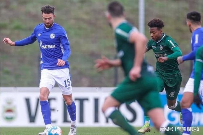 超级联赛中 超级联赛中