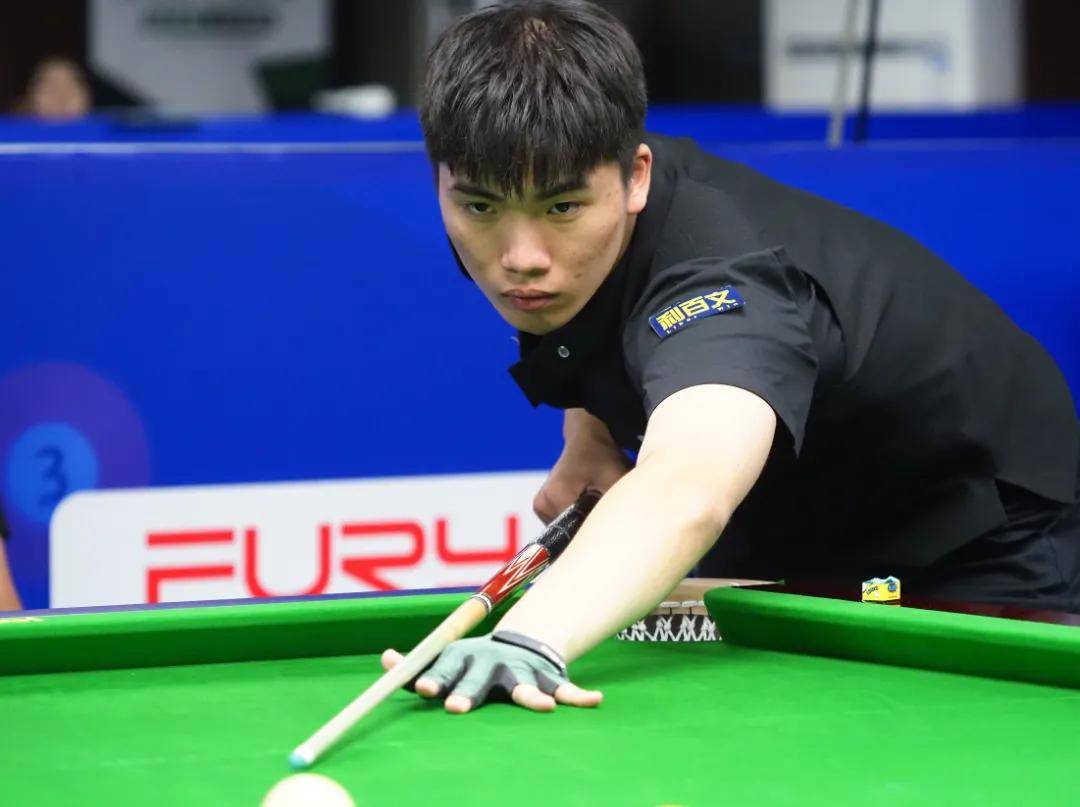 利用身材与 利用身材与